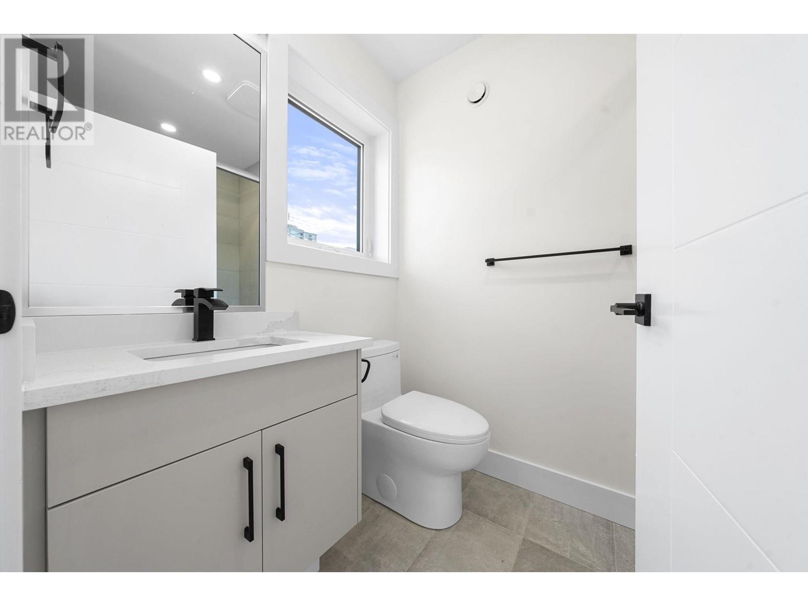2 3425 Archimedes Street, Vancouver, British Columbia  V5R 4W4 - Photo 26 - R3012484