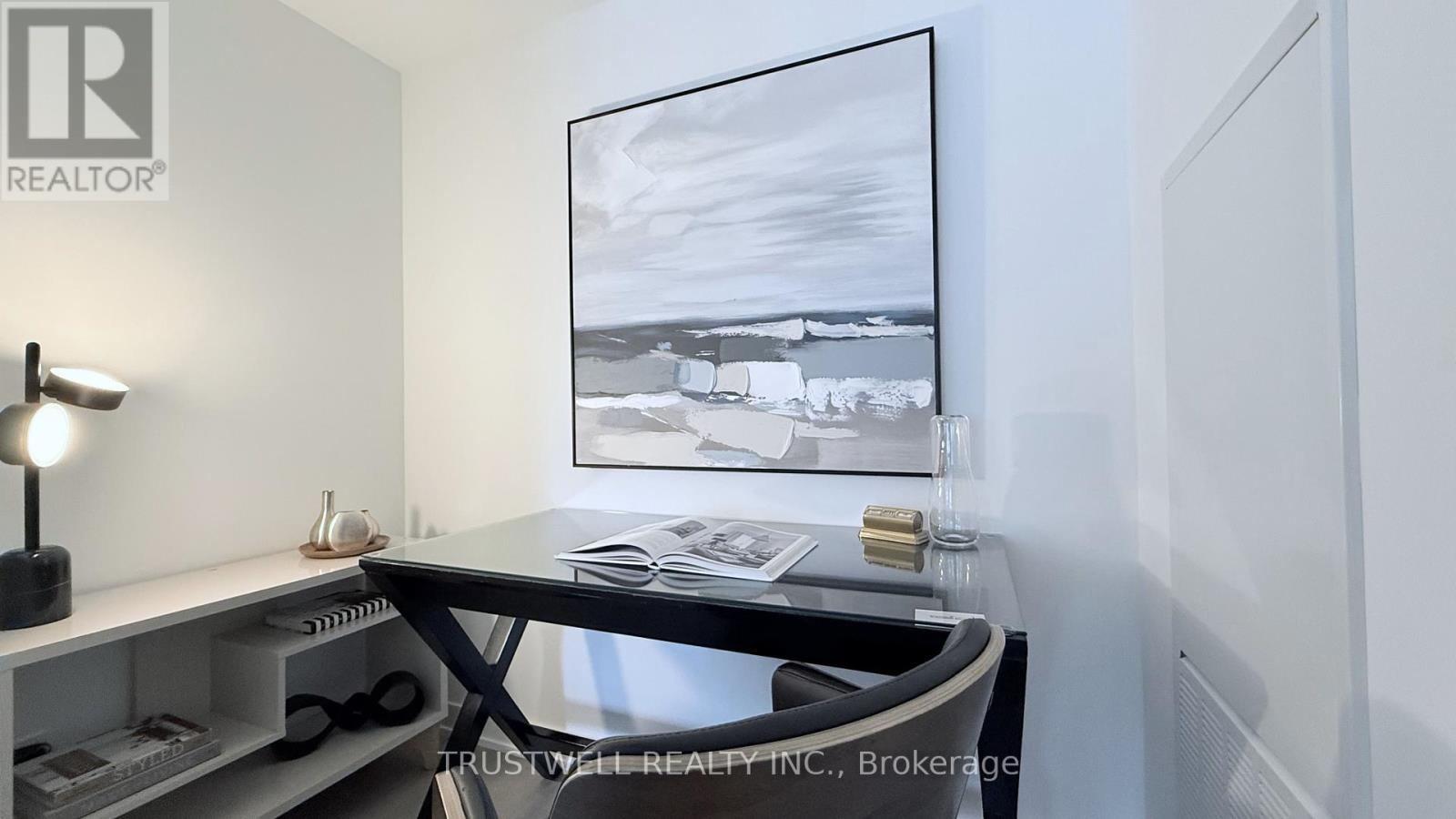 808 - 8 Wellesley Street W, Toronto, Ontario  M4Y 0J5 - Photo 13 - C12205702