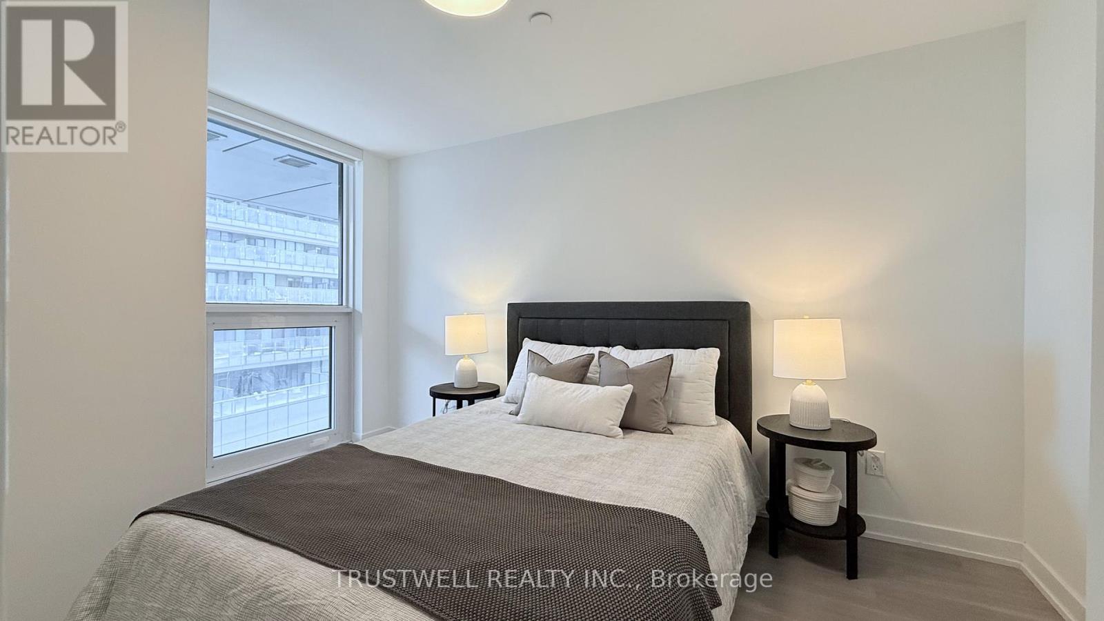 808 - 8 Wellesley Street W, Toronto, Ontario  M4Y 0J5 - Photo 21 - C12205702
