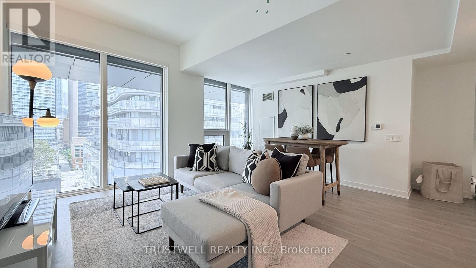 808 - 8 Wellesley Street W, Toronto, Ontario  M4Y 0J5 - Photo 9 - C12205702