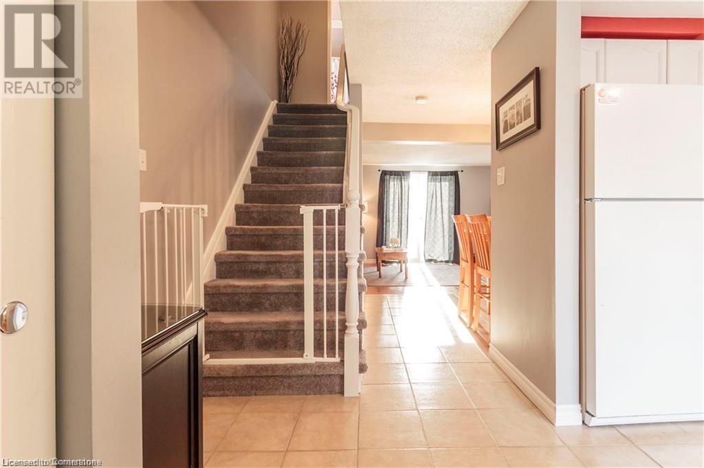 209 Auburn Drive Unit# A, Waterloo, Ontario  N2K 3T1 - Photo 3 - 40738831