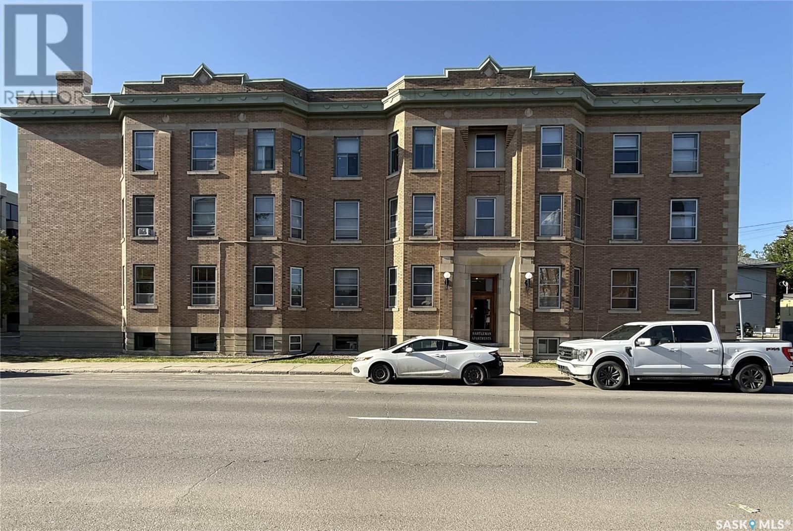 20 2201 14th Avenue, Regina, Saskatchewan  S4P 0X9 - Photo 2 - SK992916