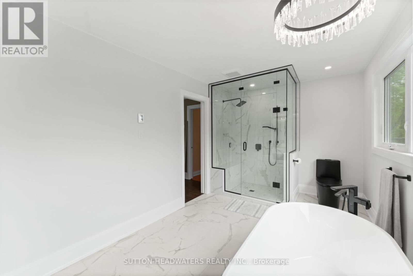 15415 Clayhill Road, Halton Hills, Ontario  L7G 4S8 - Photo 17 - W12205695