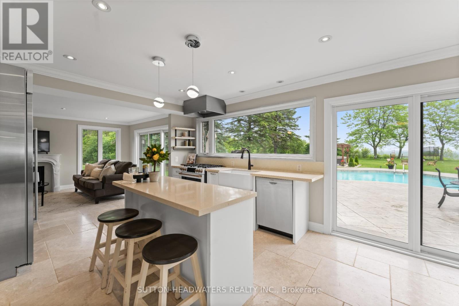 15415 Clayhill Road, Halton Hills, Ontario  L7G 4S8 - Photo 8 - W12205695