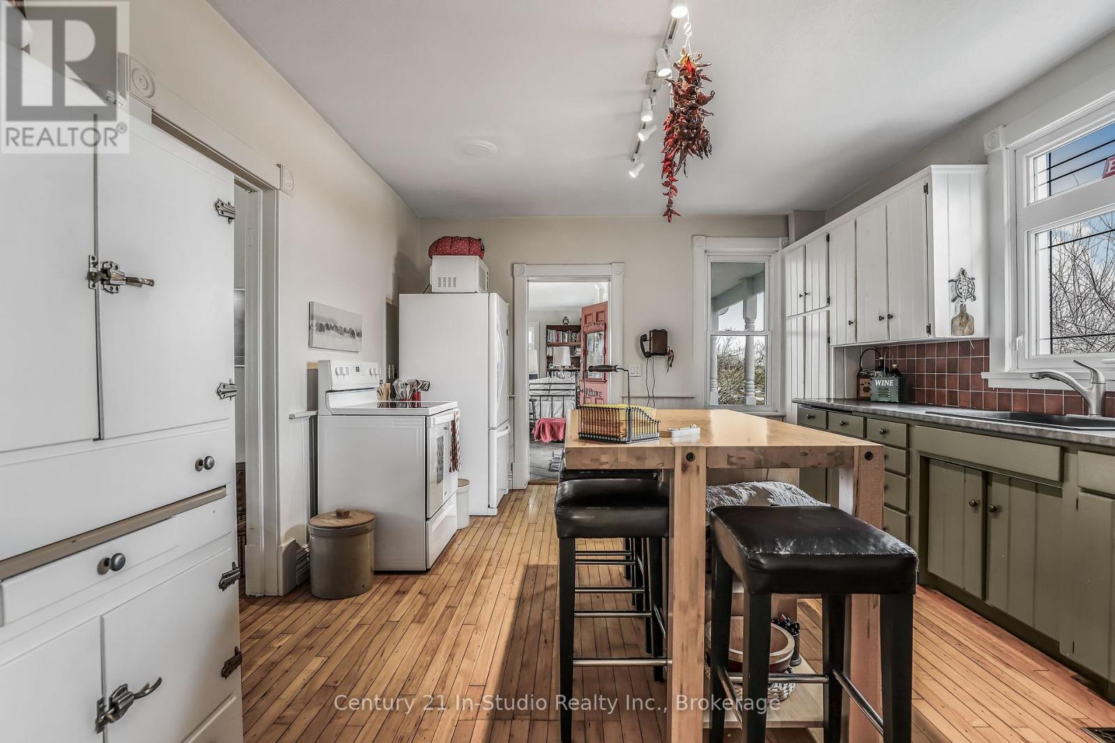 381103 Concession Road 4 Ndr, West Grey, Ontario  N4N 3B9 - Photo 17 - X12033764