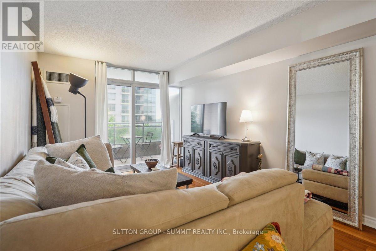 511 - 5229 Dundas Street W, Toronto, Ontario  M9B 6L9 - Photo 7 - W12205693