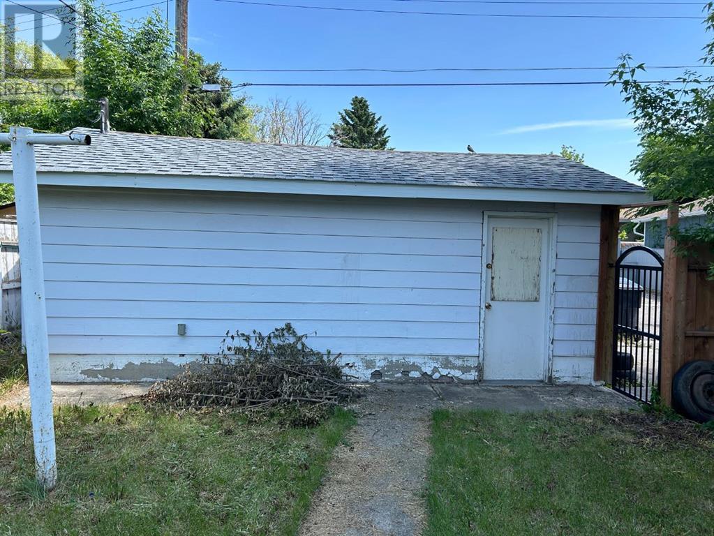413 26 Street S, Lethbridge, Alberta  T1J 3R1 - Photo 26 - A2227101