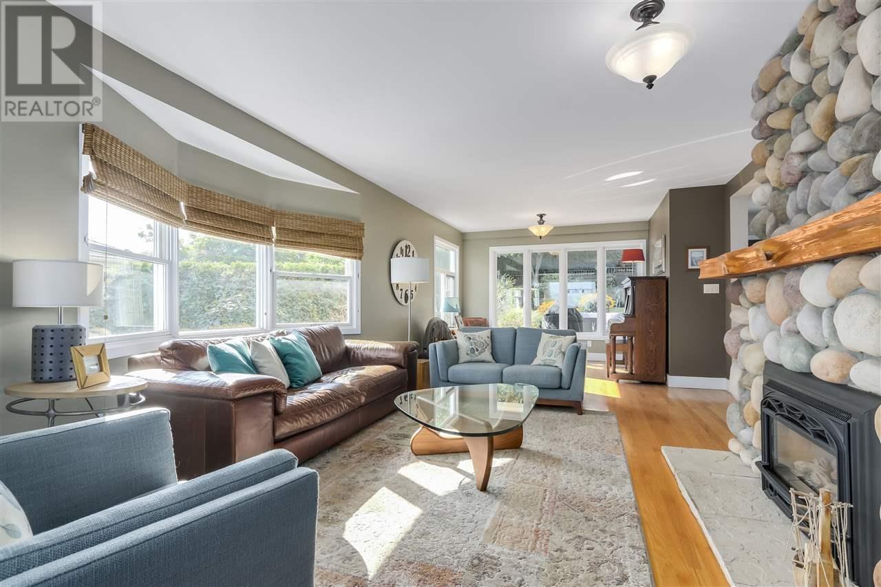 3881 Yale Street, Burnaby, British Columbia  V5C 1P5 - Photo 6 - R3012438