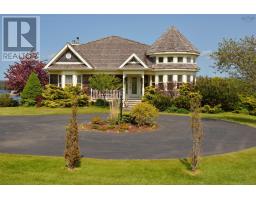 2641 West Bay Road, Dundee, Ca