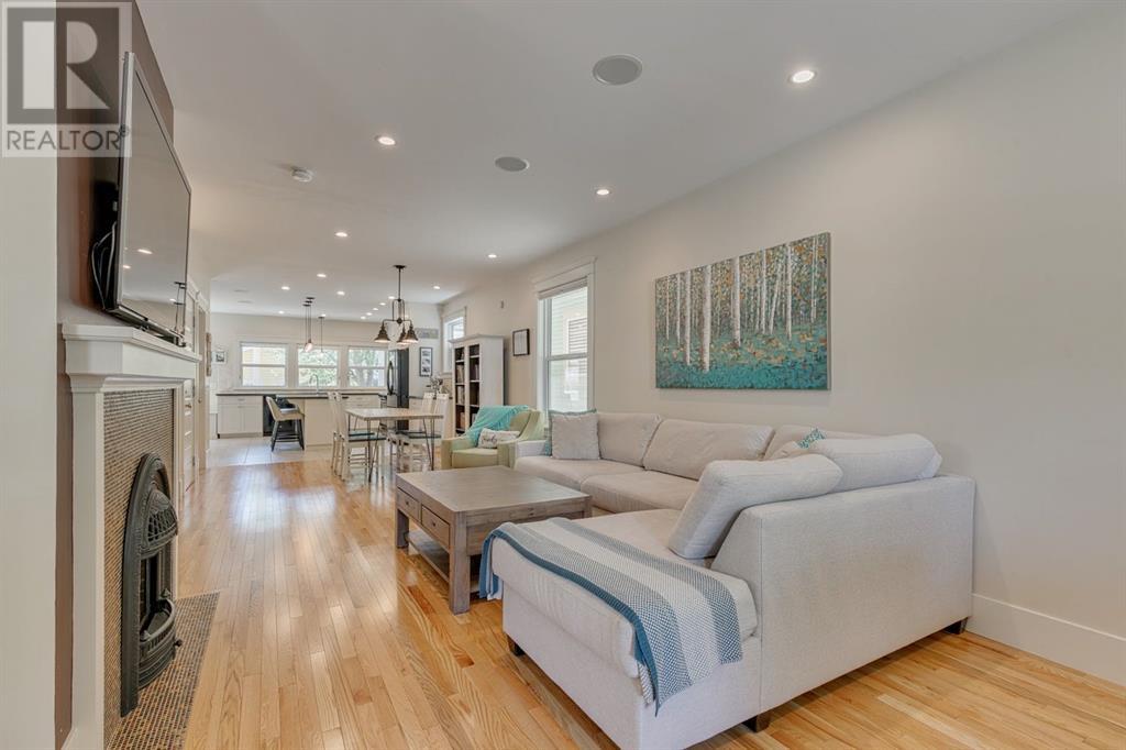 Property at 609 23 Avenue SW image 5