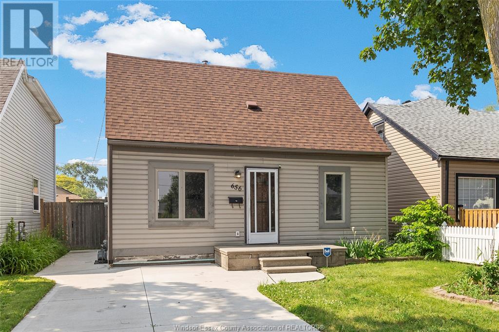 656 CHARLOTTE, Windsor, Ontario