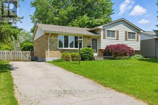 57 VANBUSKIRK DRIVE, St. Thomas, Ontario