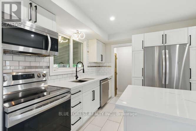 57 Vanbuskirk Drive, St. Thomas, Ontario N5R 4Z3 - Photo 7 - X12205756