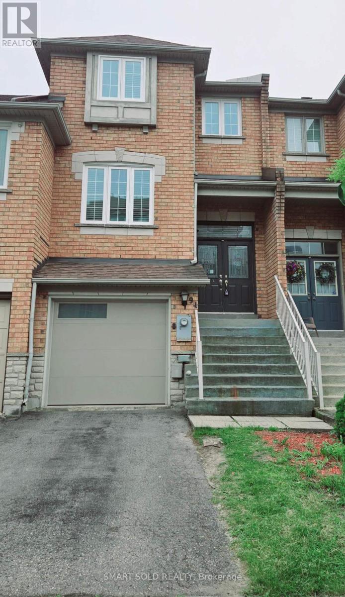 94 Coburg Crescent, Richmond Hill, Ontario  L4B 4E4 - Photo 2 - N12205011