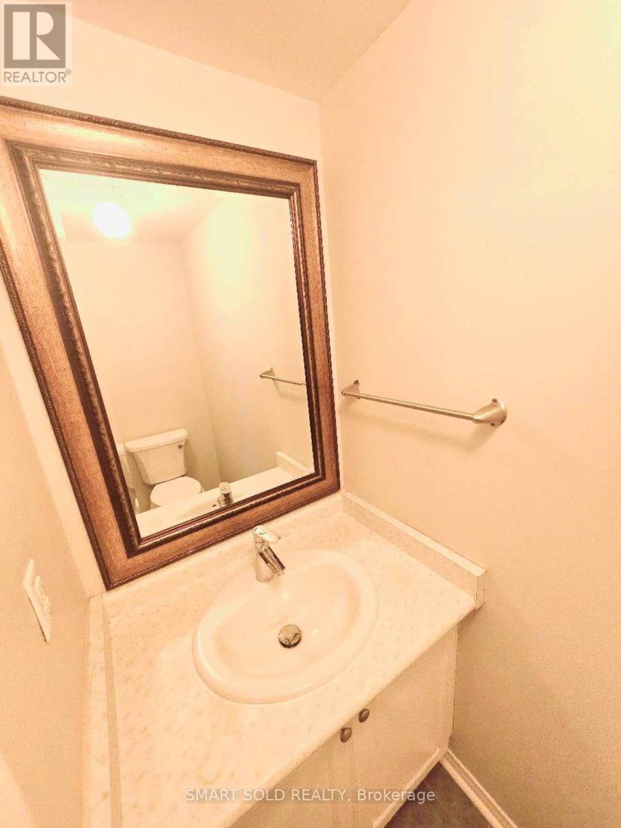 94 Coburg Crescent, Richmond Hill, Ontario  L4B 4E4 - Photo 10 - N12205011