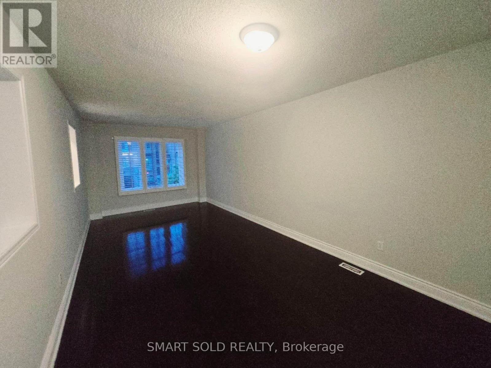 94 Coburg Crescent, Richmond Hill, Ontario  L4B 4E4 - Photo 8 - N12205011