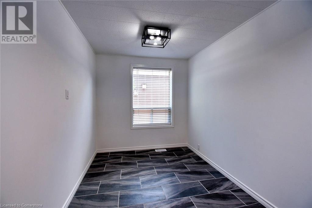14 Graham Avenue S, Hamilton, Ontario  L8K 2L8 - Photo 5 - 40695329