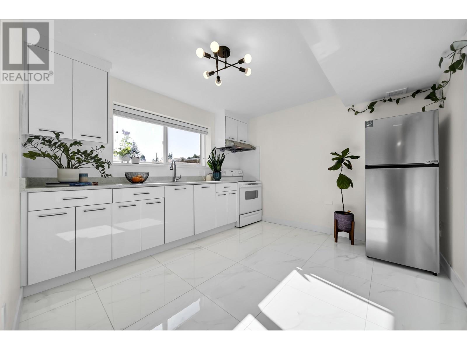 808 Runnymede Avenue, Coquitlam, British Columbia  V3J 2V2 - Photo 18 - R3000663