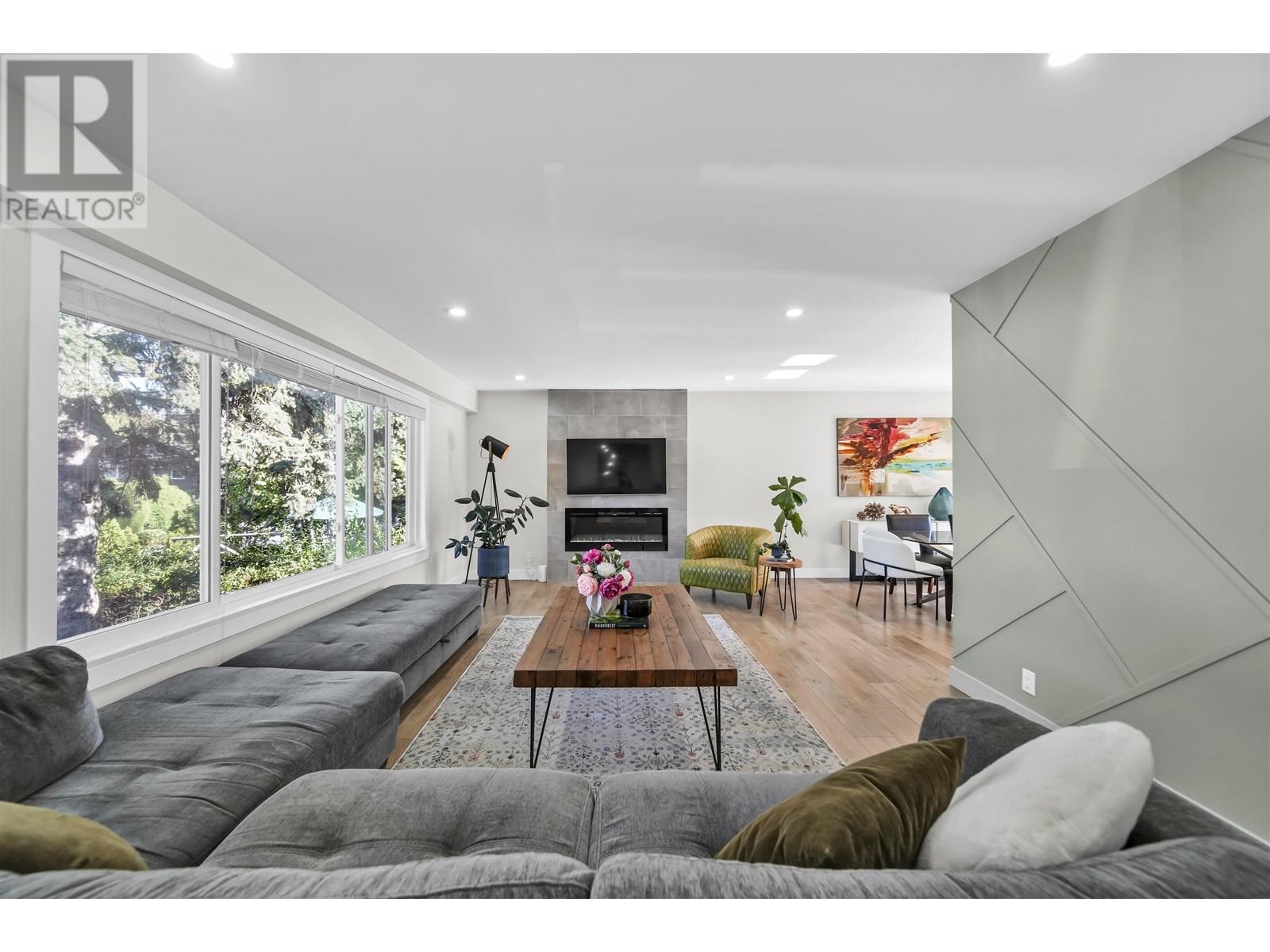 808 Runnymede Avenue, Coquitlam, British Columbia  V3J 2V2 - Photo 5 - R3000663