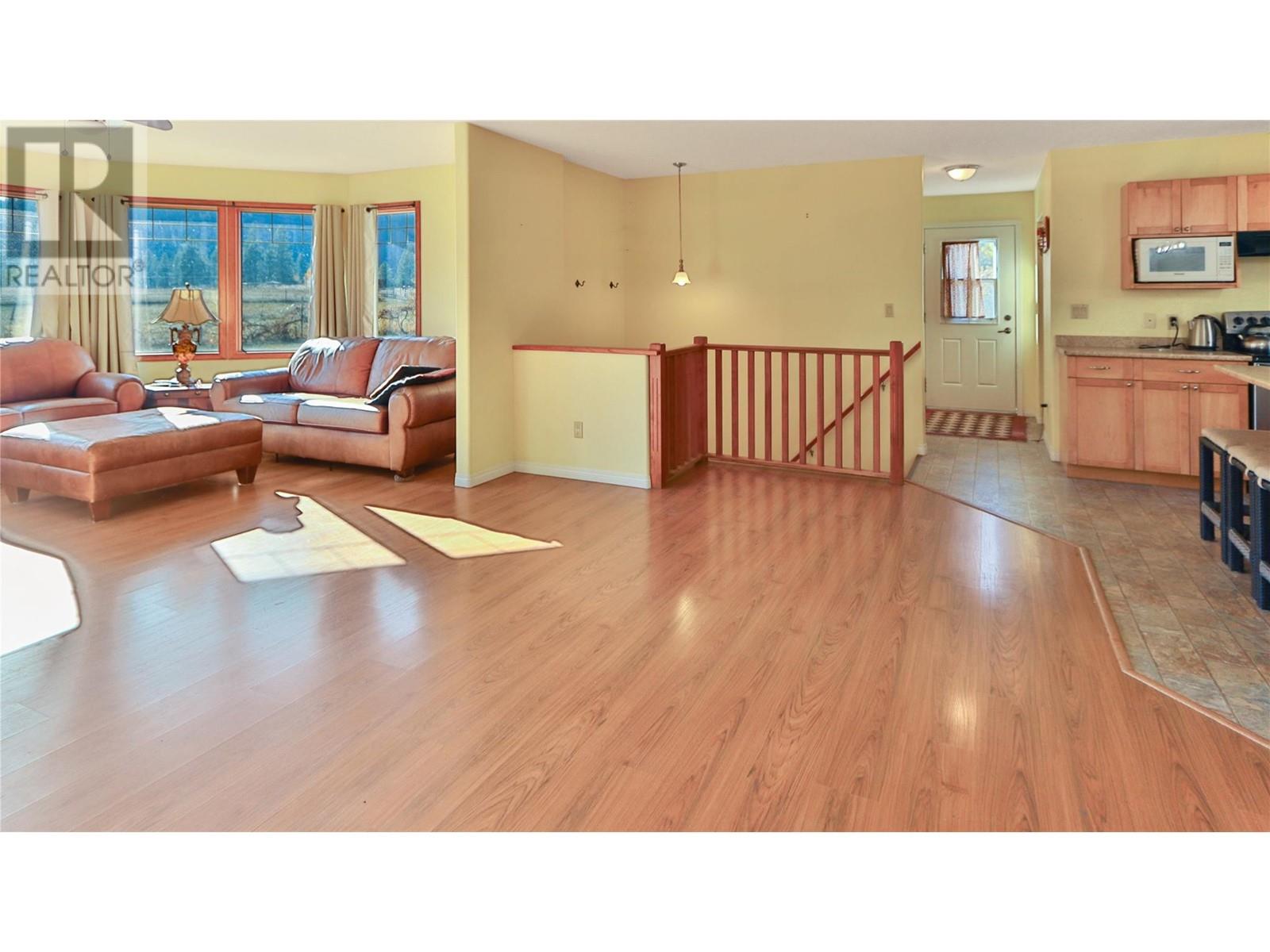 3225 Hwy 3, Rock Creek, British Columbia  V0H 1Y0 - Photo 18 - 10326575