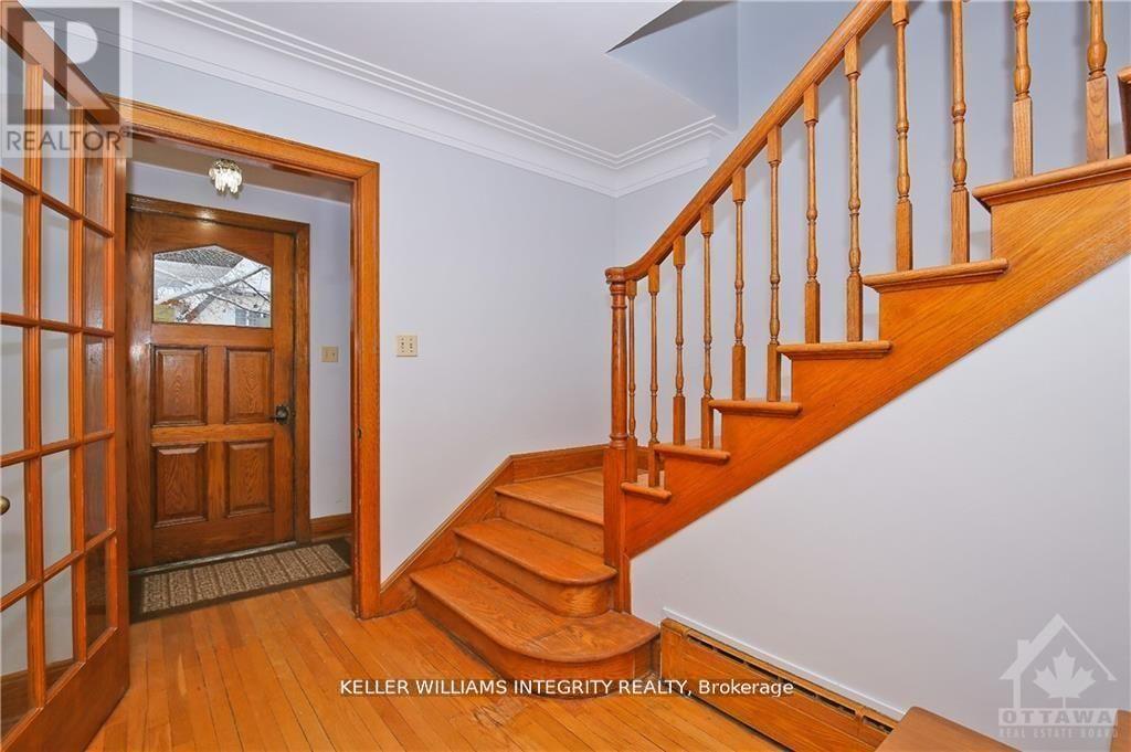 39 Goulburn Avenue, Ottawa, Ontario  K1N 8C7 - Photo 2 - X12205777