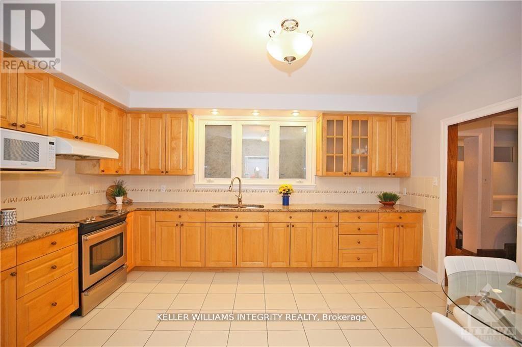 39 Goulburn Avenue, Ottawa, Ontario  K1N 8C7 - Photo 8 - X12205777