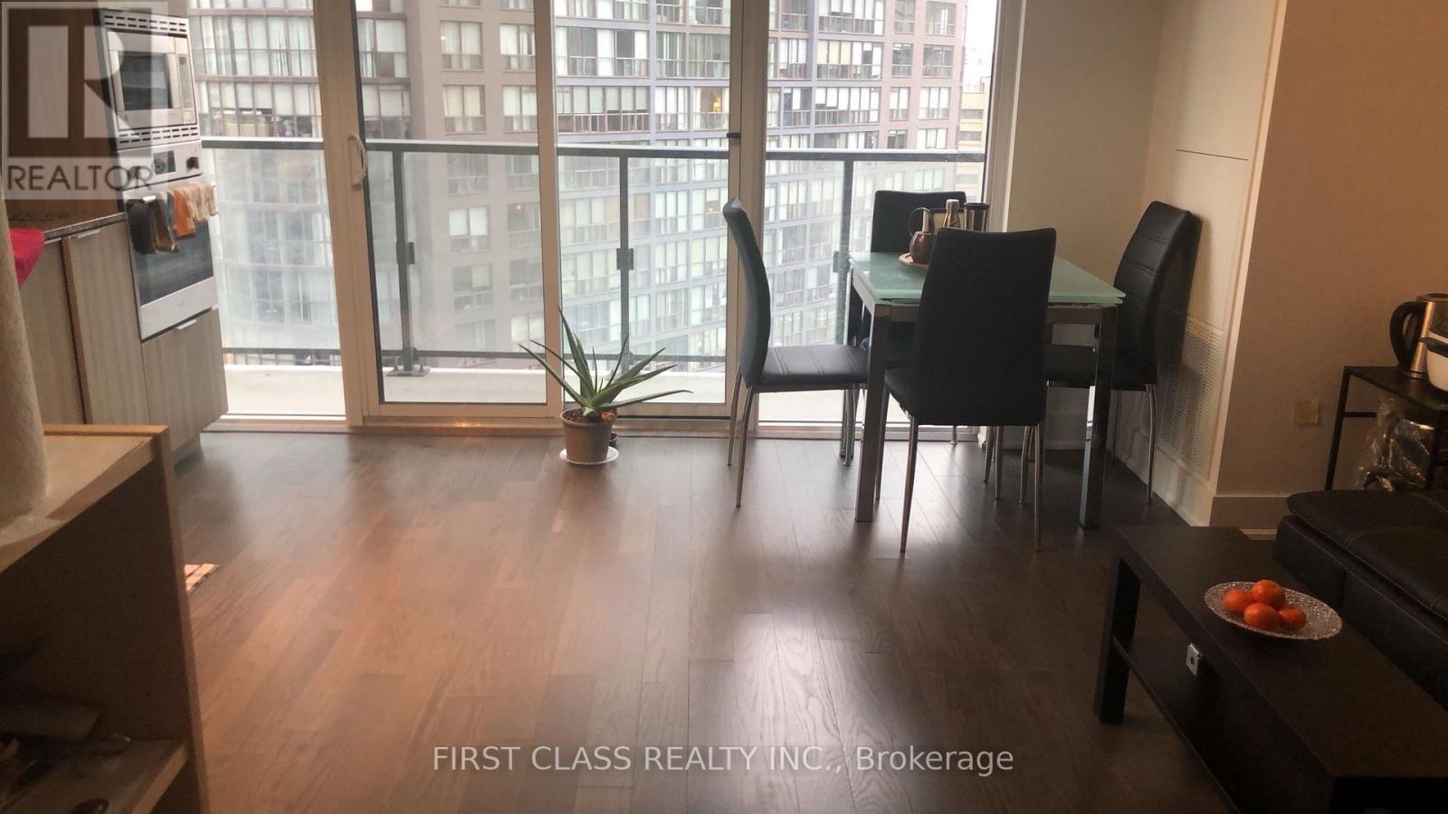 1303 - 955 Bay Street, Toronto, Ontario  M5S 0C6 - Photo 7 - C12205724
