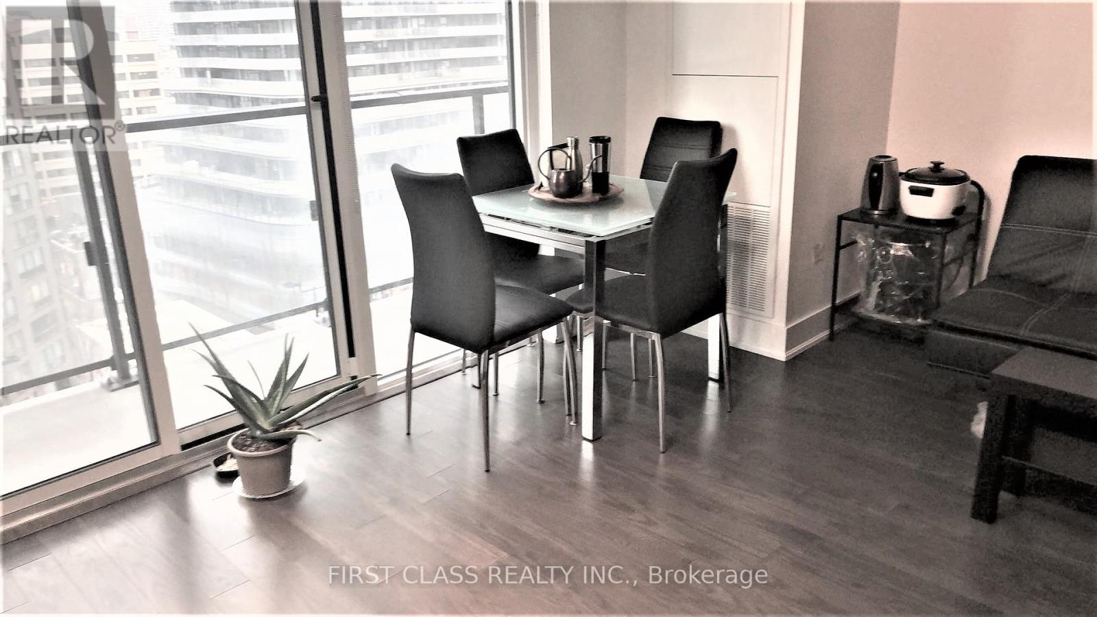 1303 - 955 Bay Street, Toronto, Ontario  M5S 0C6 - Photo 8 - C12205724
