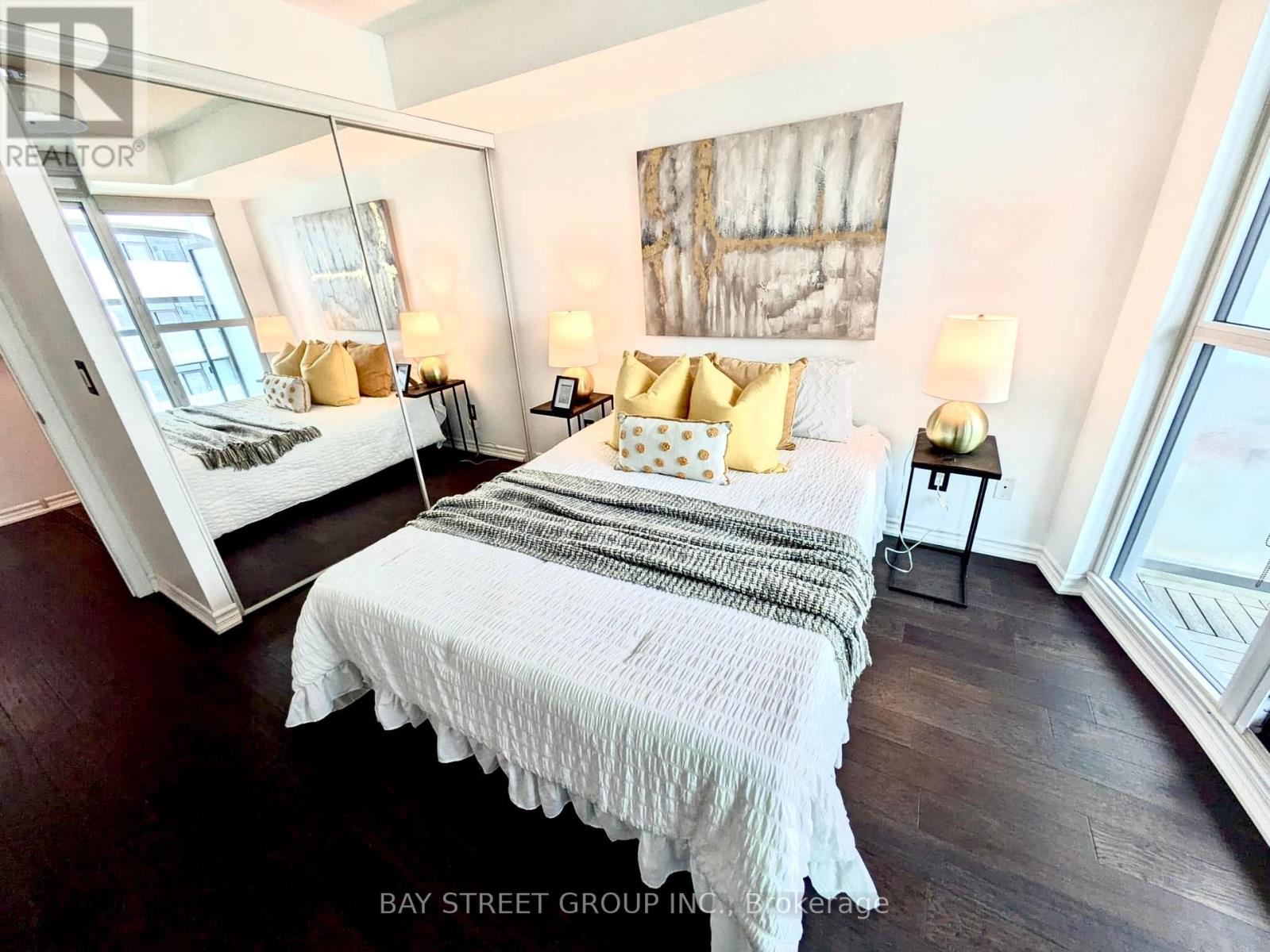 3808 - 19 Grand Trunk Crescent E, Toronto, Ontario  M5J 3A3 - Photo 6 - C12205740