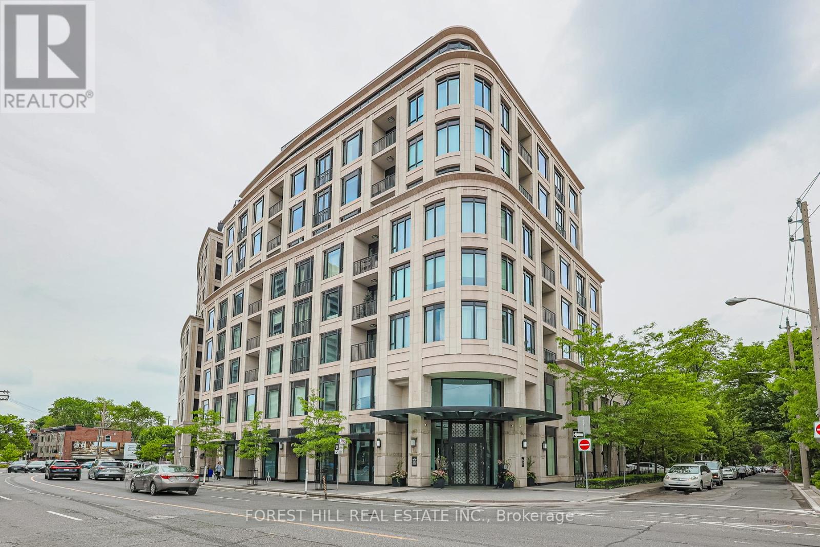 702 - 133 Hazelton Avenue, Toronto, Ontario  M5R 2E4 - Photo 1 - C12205759