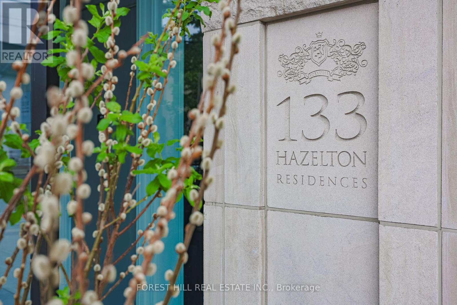 702 - 133 Hazelton Avenue, Toronto, Ontario  M5R 2E4 - Photo 5 - C12205759
