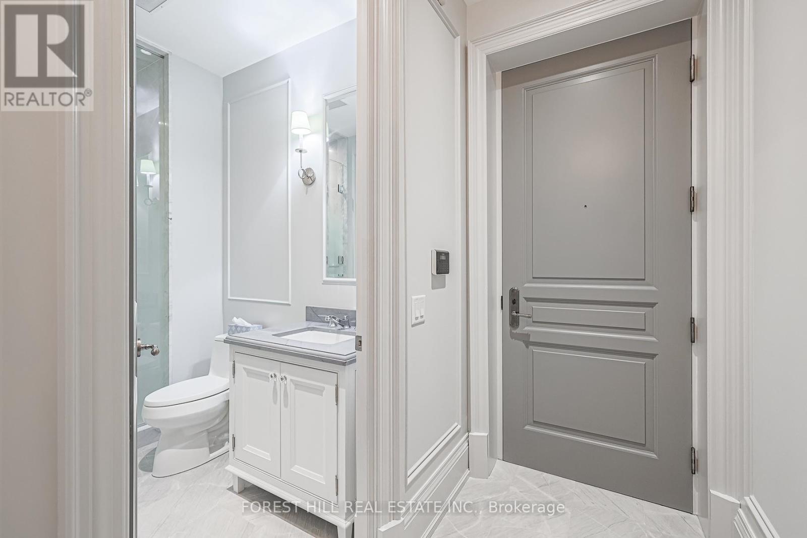 702 - 133 Hazelton Avenue, Toronto, Ontario  M5R 2E4 - Photo 8 - C12205759