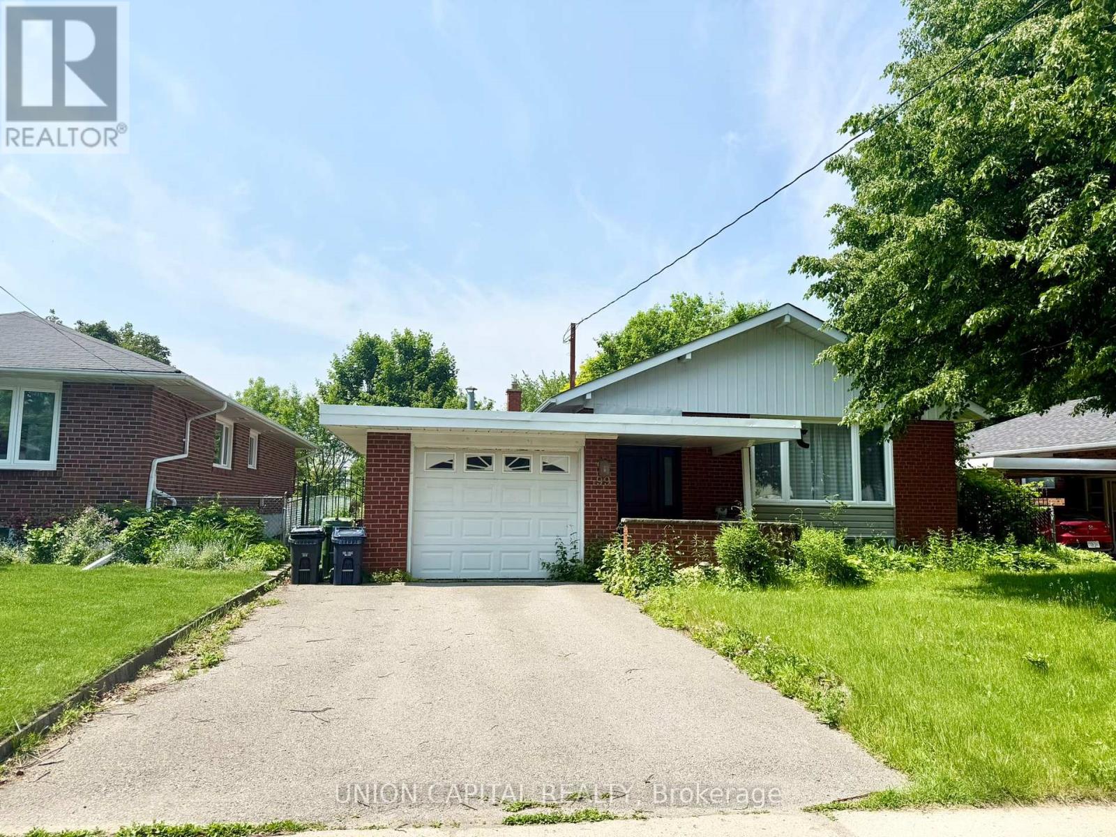 99 WYNDCLIFF CRESCENT, Toronto, Ontario