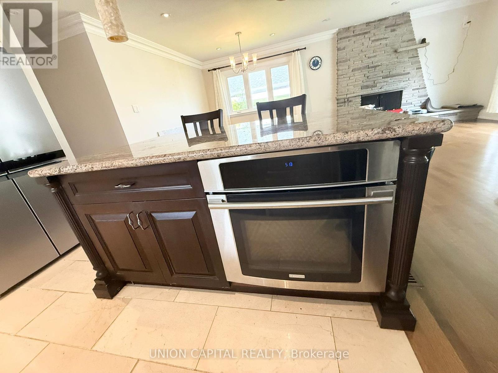 99 Wyndcliff Crescent, Toronto, Ontario  M4A 2J9 - Photo 10 - C12205779