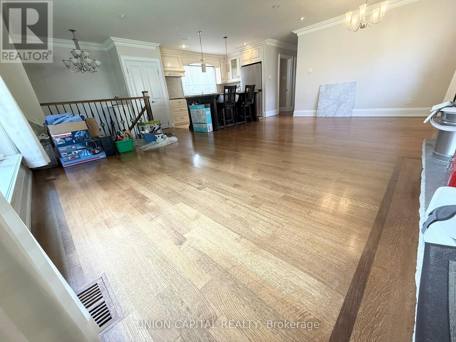 99 Wyndcliff Crescent, Toronto, Ontario  M4A 2J9 - Photo 12 - C12205779