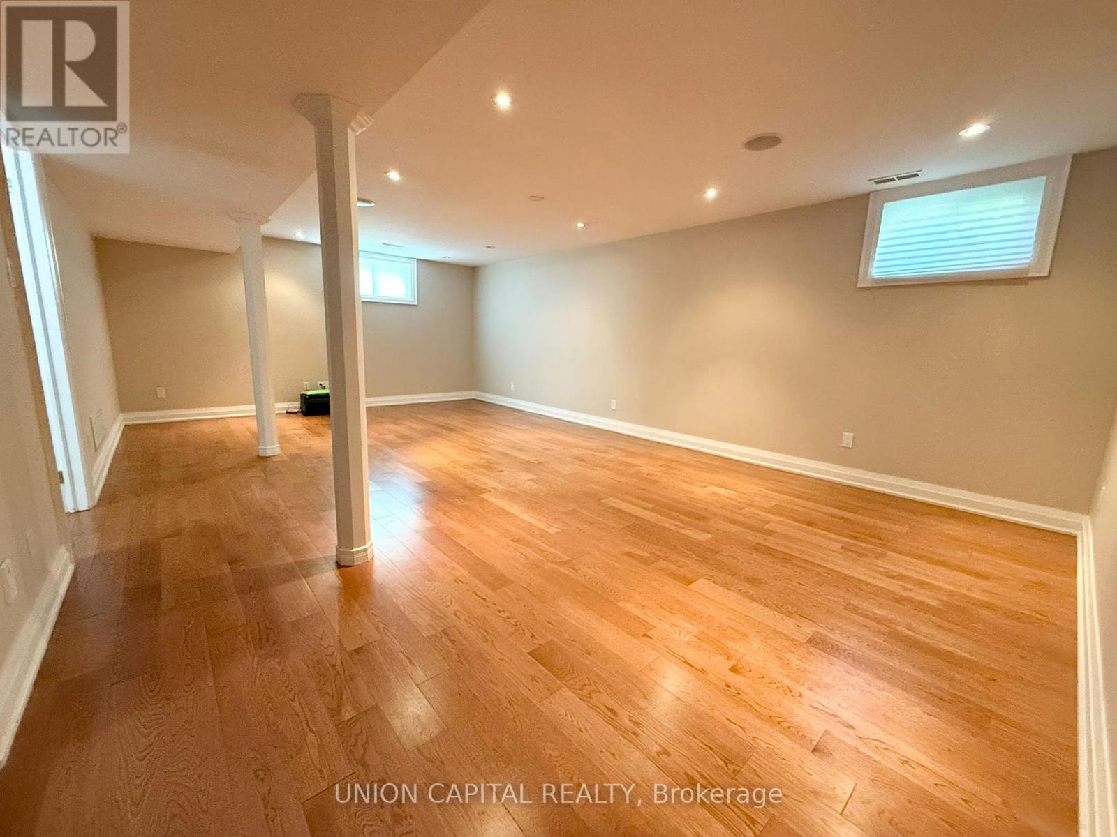 99 Wyndcliff Crescent, Toronto, Ontario  M4A 2J9 - Photo 21 - C12205779