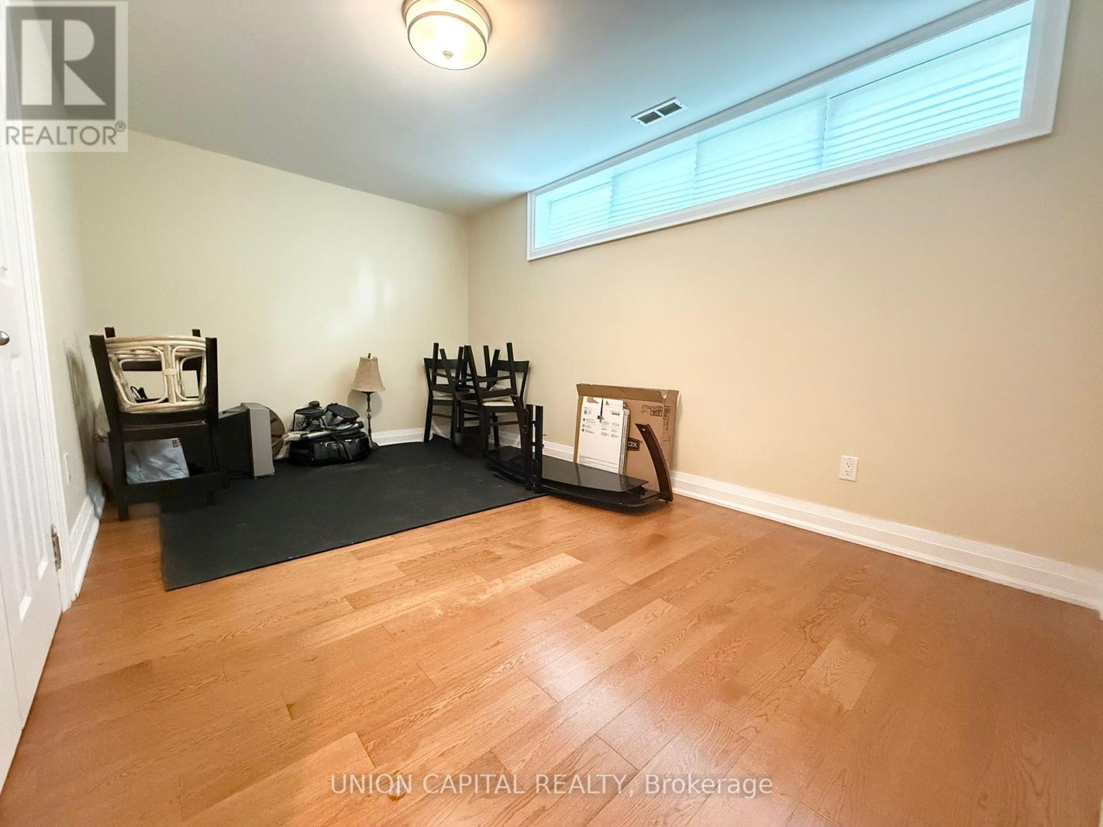 99 Wyndcliff Crescent, Toronto, Ontario  M4A 2J9 - Photo 24 - C12205779