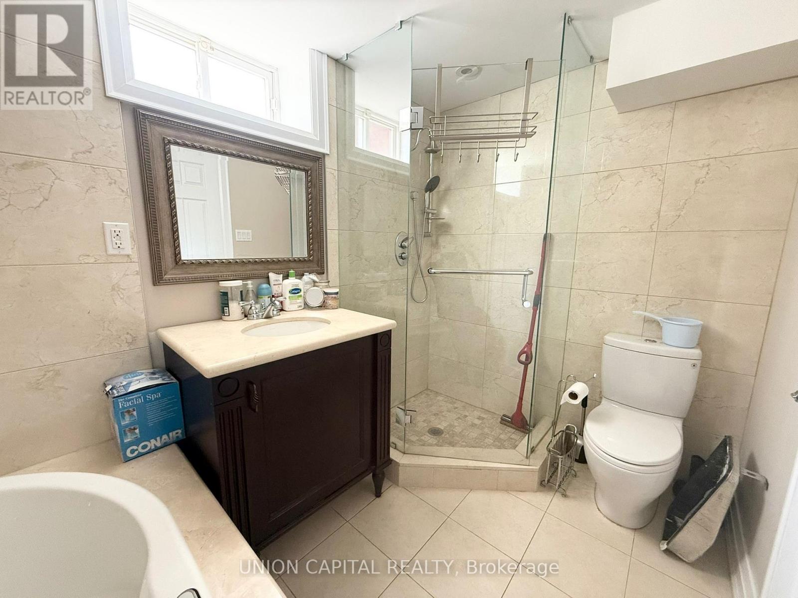 99 Wyndcliff Crescent, Toronto, Ontario  M4A 2J9 - Photo 28 - C12205779