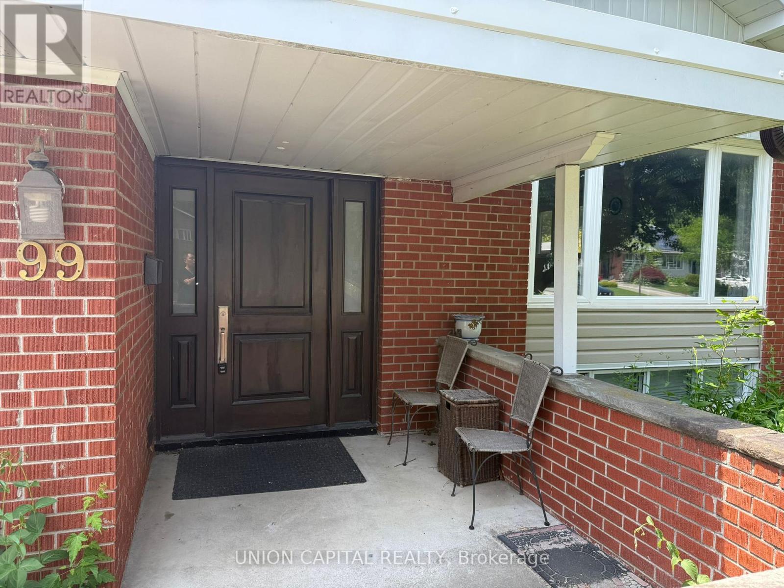 99 Wyndcliff Crescent, Toronto, Ontario  M4A 2J9 - Photo 3 - C12205779
