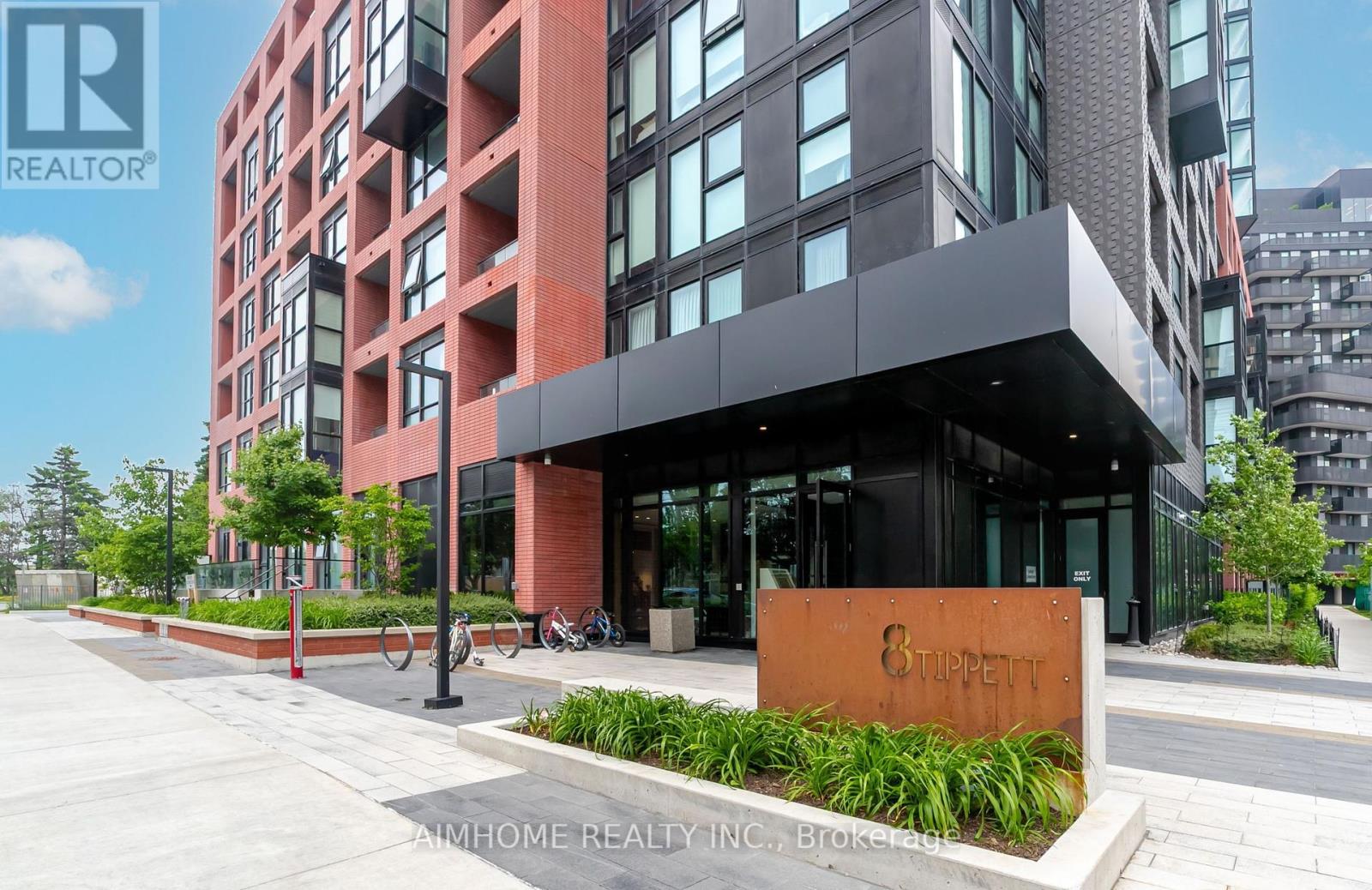 1510 - 8 Tippett Road, Toronto, Ontario  M3H 0E7 - Photo 1 - C12205782