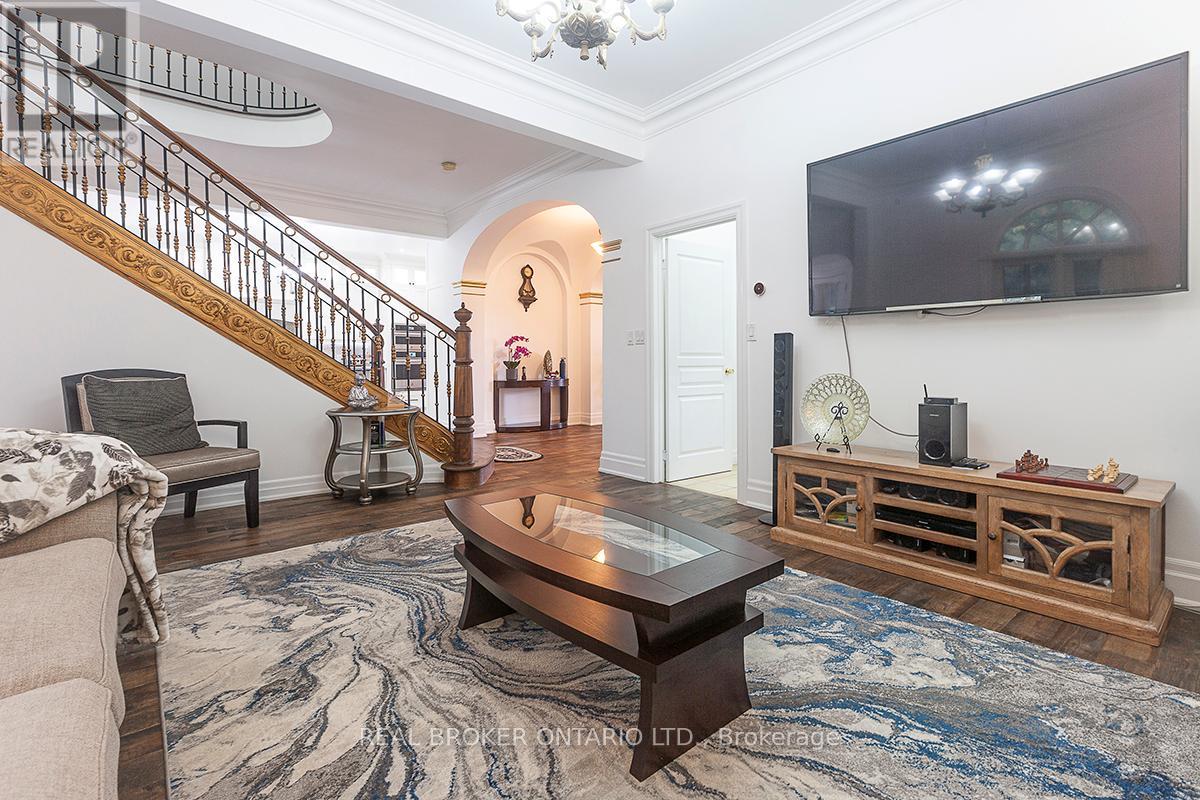 10 Costner Place, Caledon, Ontario  L7E 0C7 - Photo 14 - W12205720