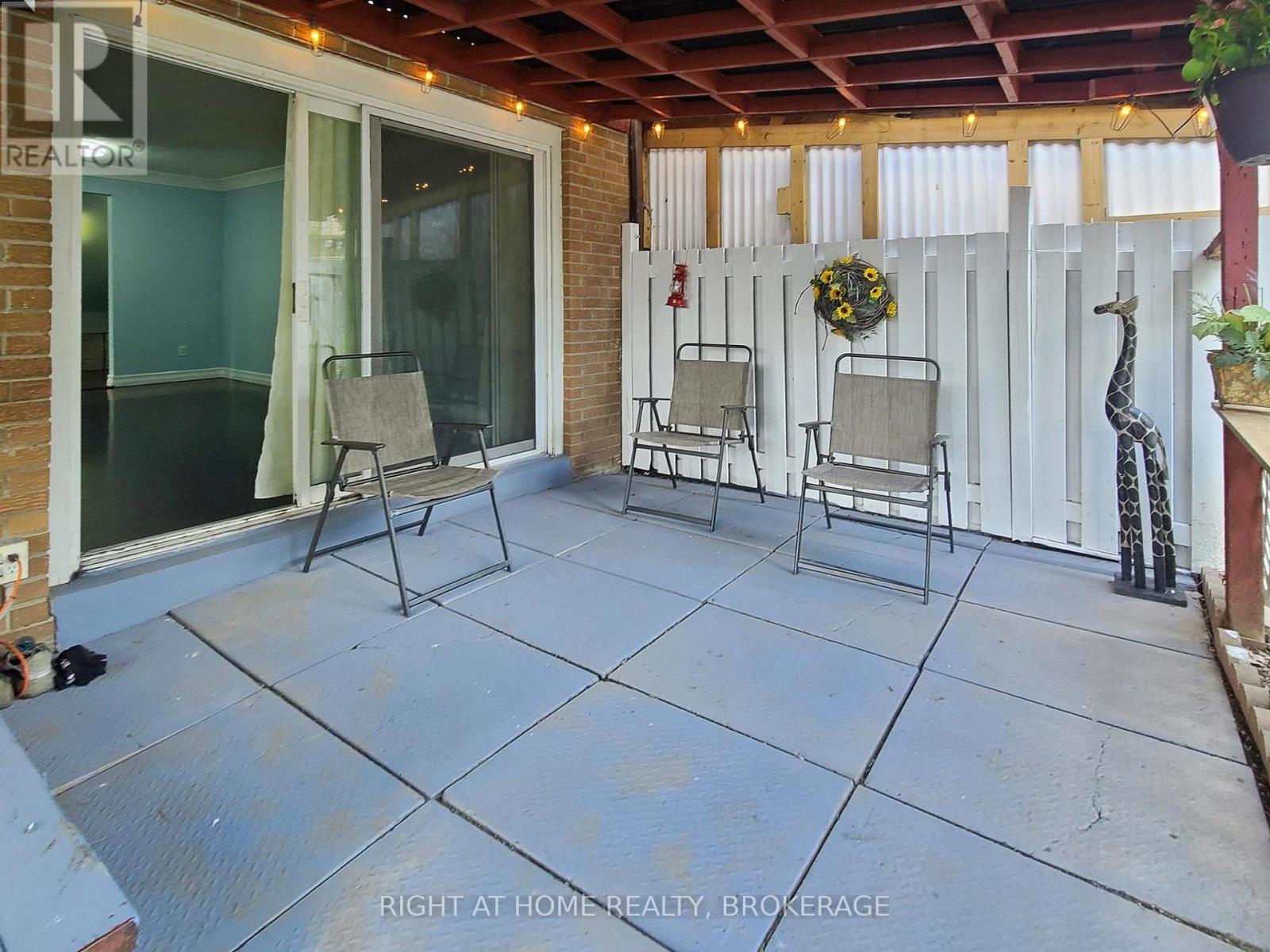 3339 Victory Crescent, Mississauga, Ontario  L4T 1M2 - Photo 32 - W12205744