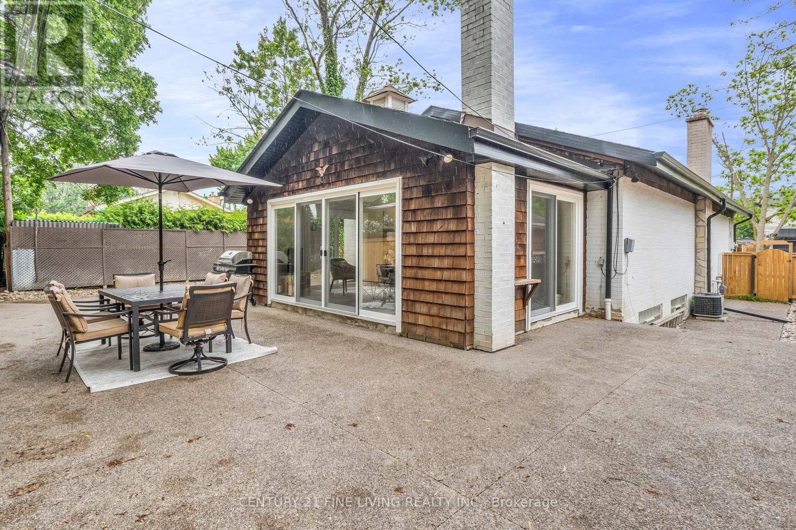 46 Rossburn Drive, Toronto, Ontario  M9C 2P8 - Photo 43 - W12205766