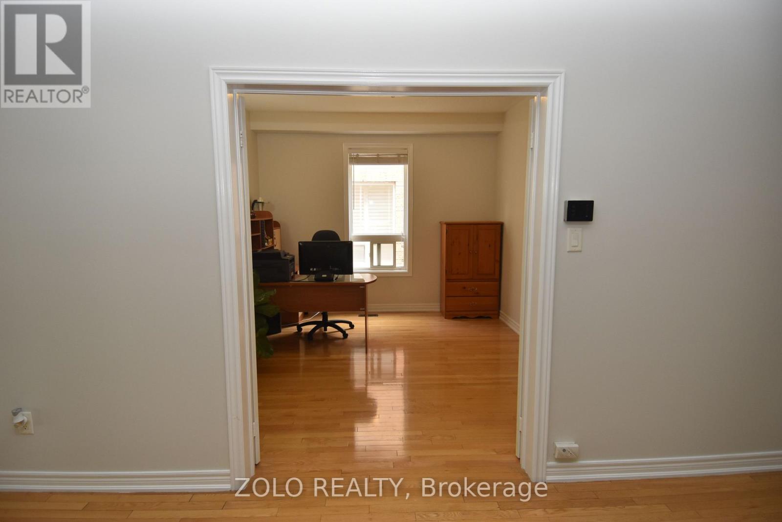 22 Showboat Crescent, Brampton, Ontario  L6V 4R5 - Photo 11 - W12205771