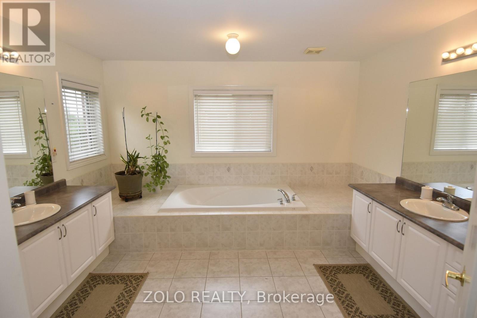 22 Showboat Crescent, Brampton, Ontario  L6V 4R5 - Photo 34 - W12205771