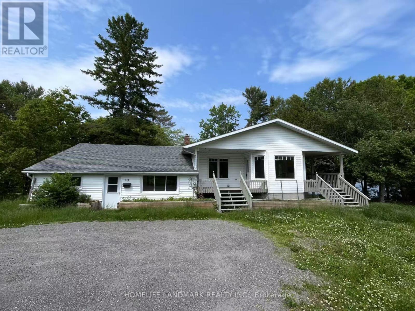 149 William Street, Parry Sound, Ontario  P2A 1W3 - Photo 1 - X12205727