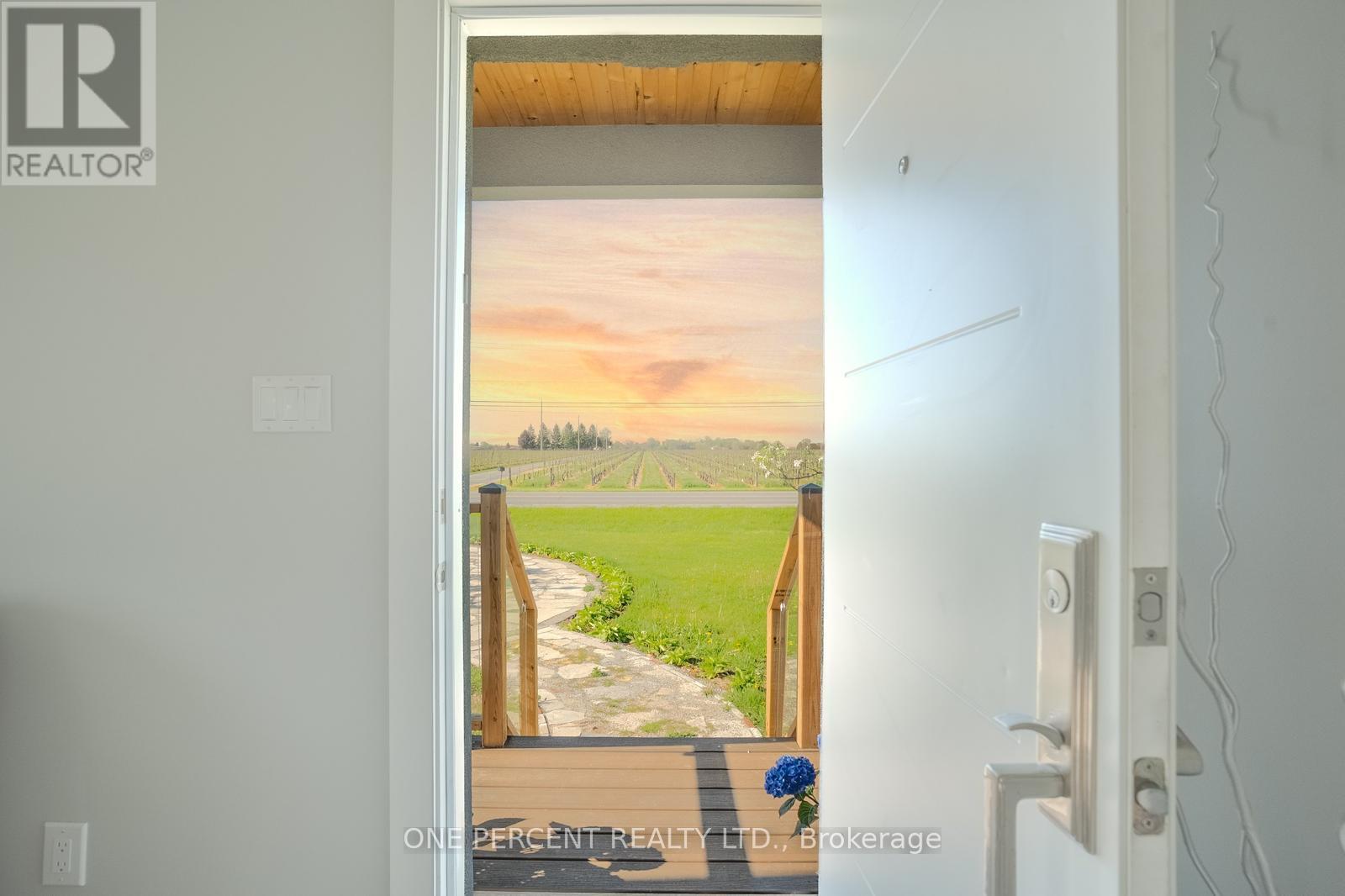 165 East West Line, Niagara-On-The-Lake, Ontario  L0S 1J0 - Photo 11 - X12205761