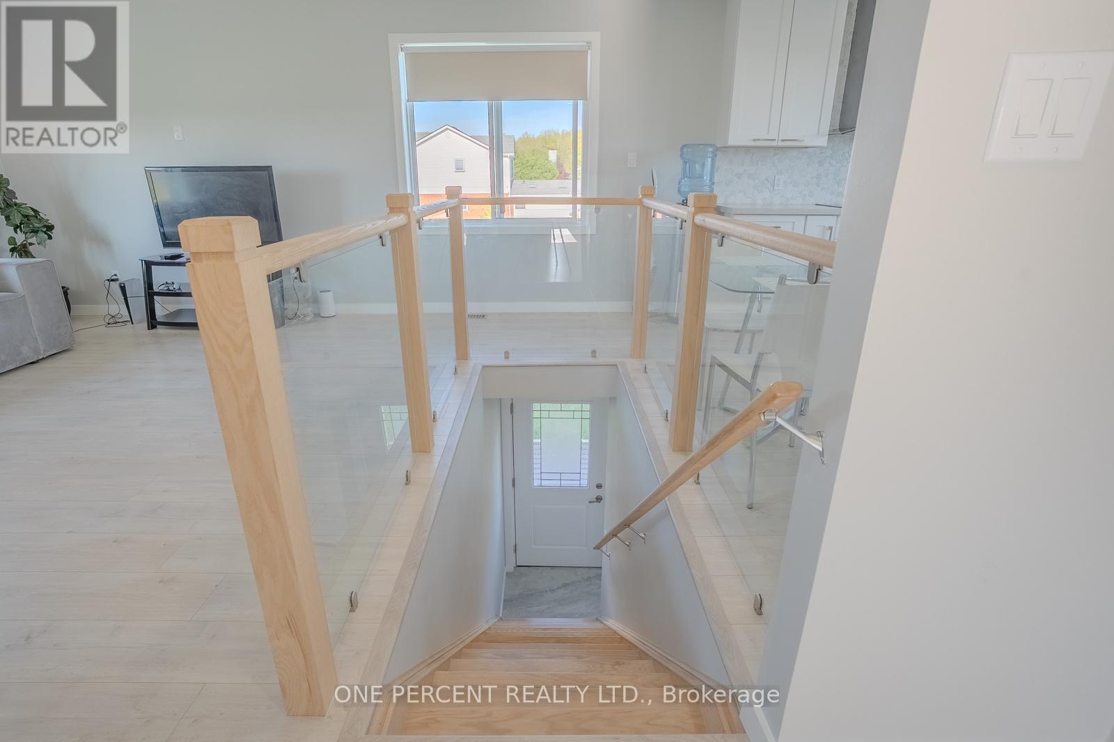 165 East West Line, Niagara-On-The-Lake, Ontario  L0S 1J0 - Photo 25 - X12205761