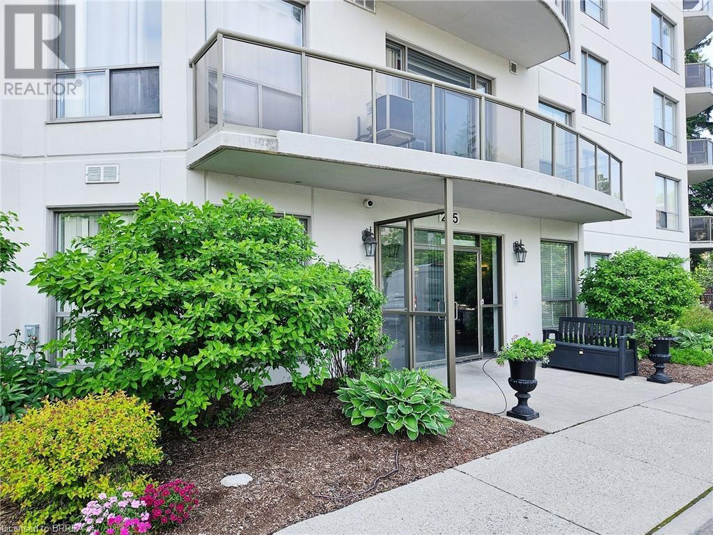 255 Keats Way Unit# 104, Waterloo, Ontario  N2L 6N6 - Photo 2 - 40695912
