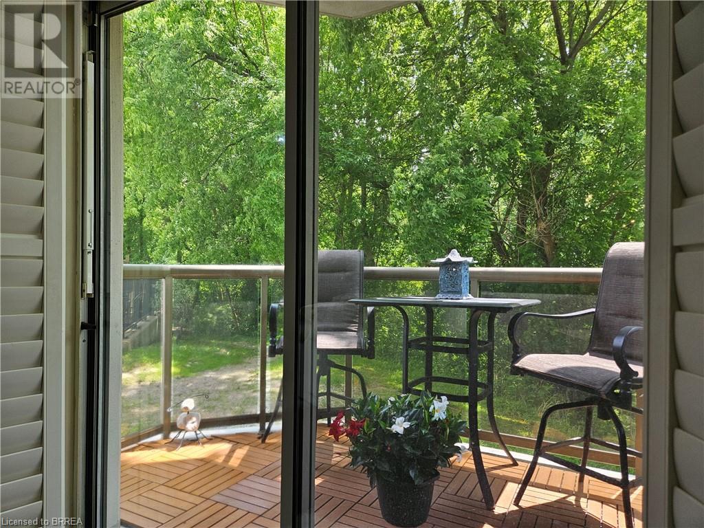 255 Keats Way Unit# 104, Waterloo, Ontario  N2L 6N6 - Photo 6 - 40695912